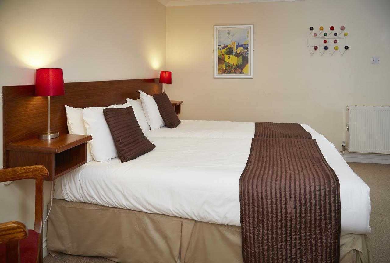 The Terrace Lodge Hotel Yeovil Exterior photo